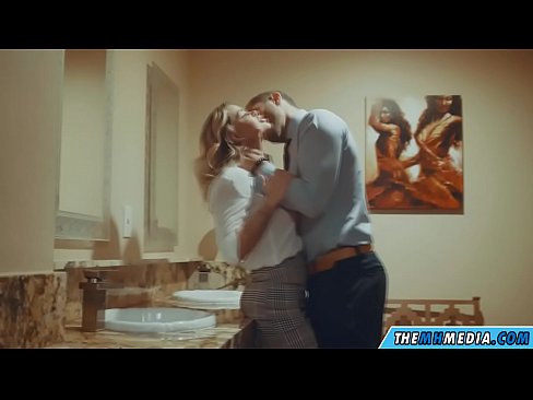❤️ Kung ang usa ka busty blonde naghaylo kanimo sa usa ka publiko nga kasilyas ❤️ Porno sa ceb.nastypornpics-com.ru ☑